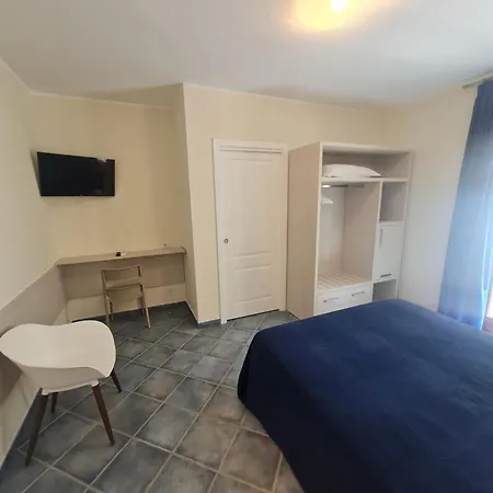 La Piazzetta نومانا