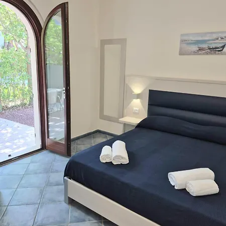 La Piazzetta Affittacamere B&B 4* Numana