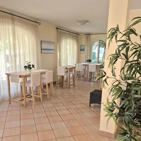 La Piazzetta Affittacamere B&B
