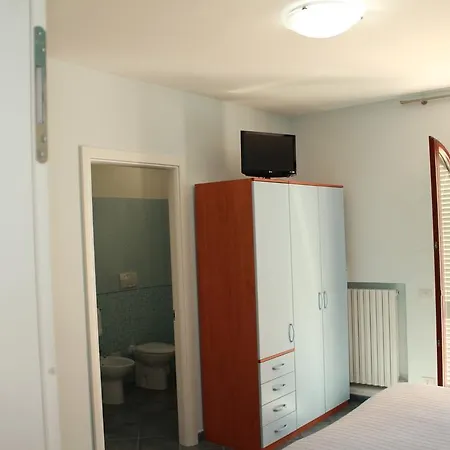 La Piazzetta Affittacamere B&B *